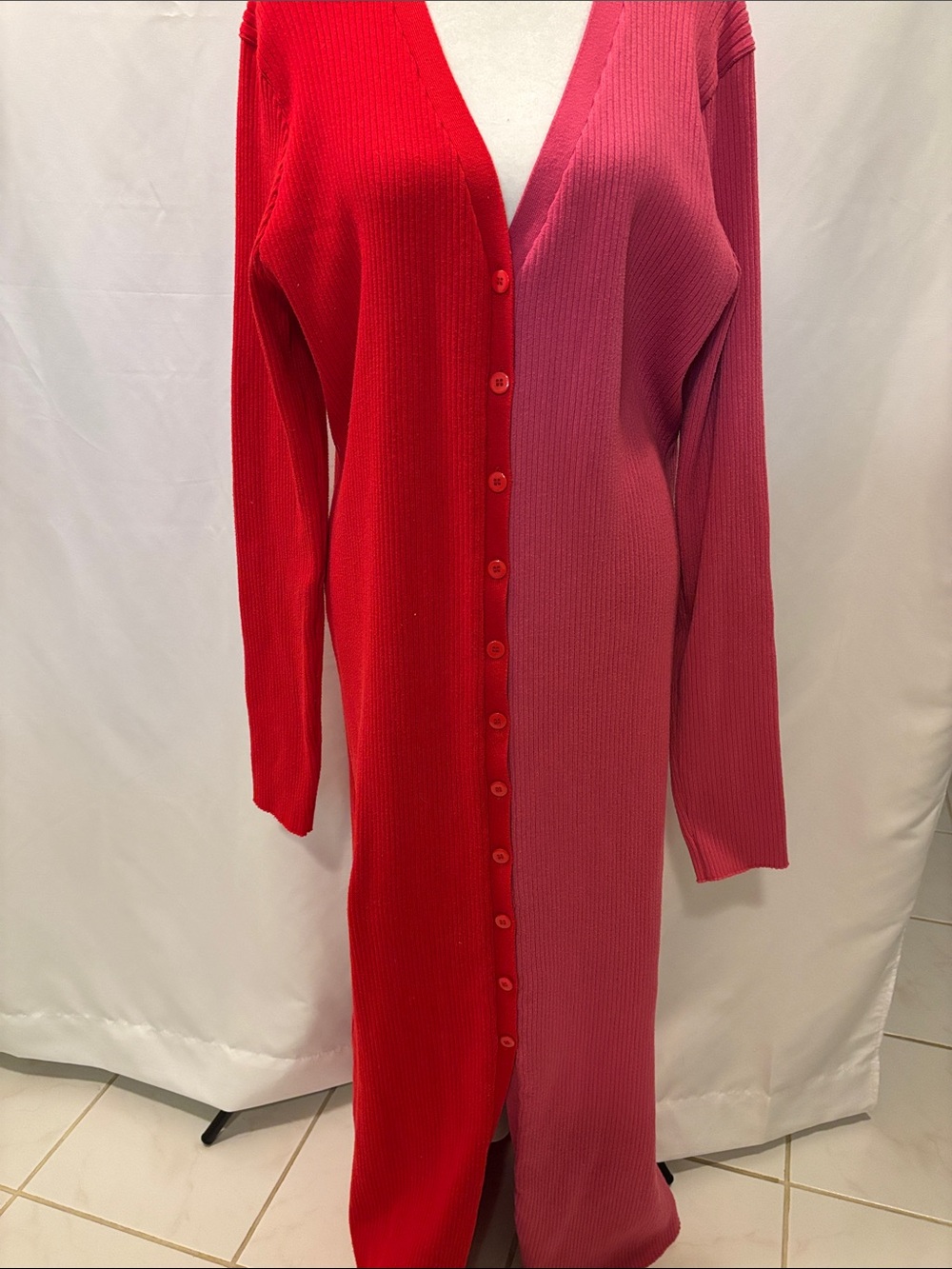 En Elly Red and Pink Ribbed long Sleeve Cardigan - size 2x
